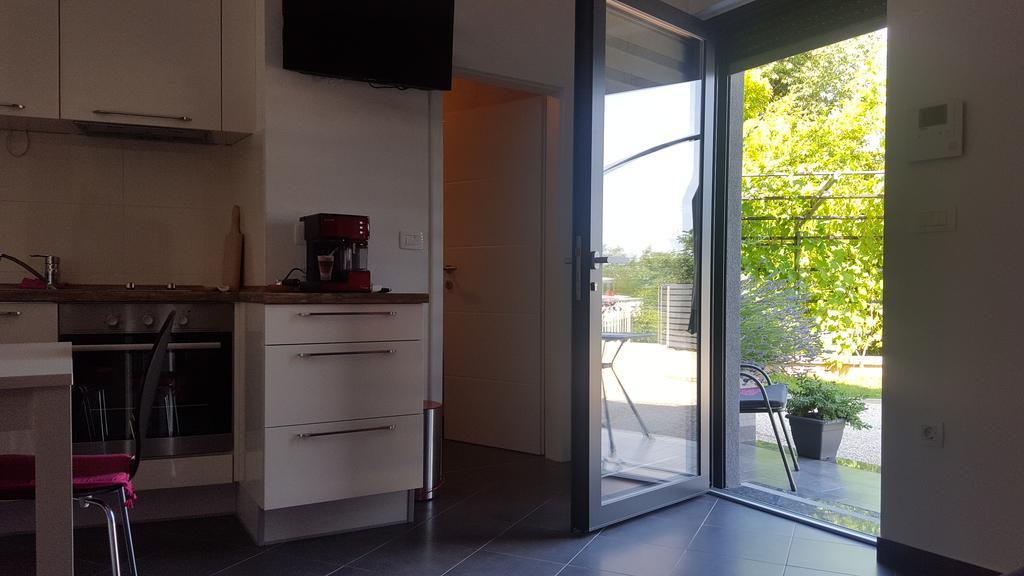 Rogic Apartment Lovran Exterior photo